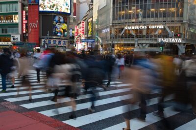 9 Essential Tips for Creating Japanese Advertisements to Promote Your Product